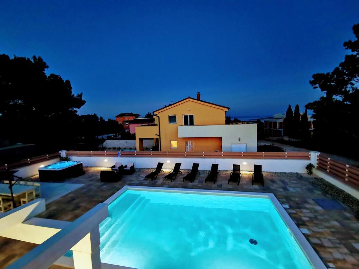 Villa Olivia - New And Modern House With Pool, Souna, Jacuzzi & Playground, Liznjan - Istra Dış mekan fotoğraf